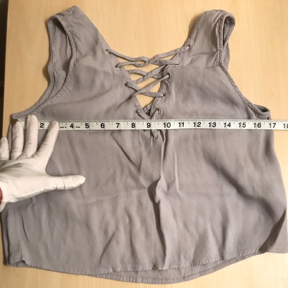 Grey Crop Tank w/Laced up front. Blouse. Misses L. Forever 21. NWT. Sexy. - Picture 10 of 11
